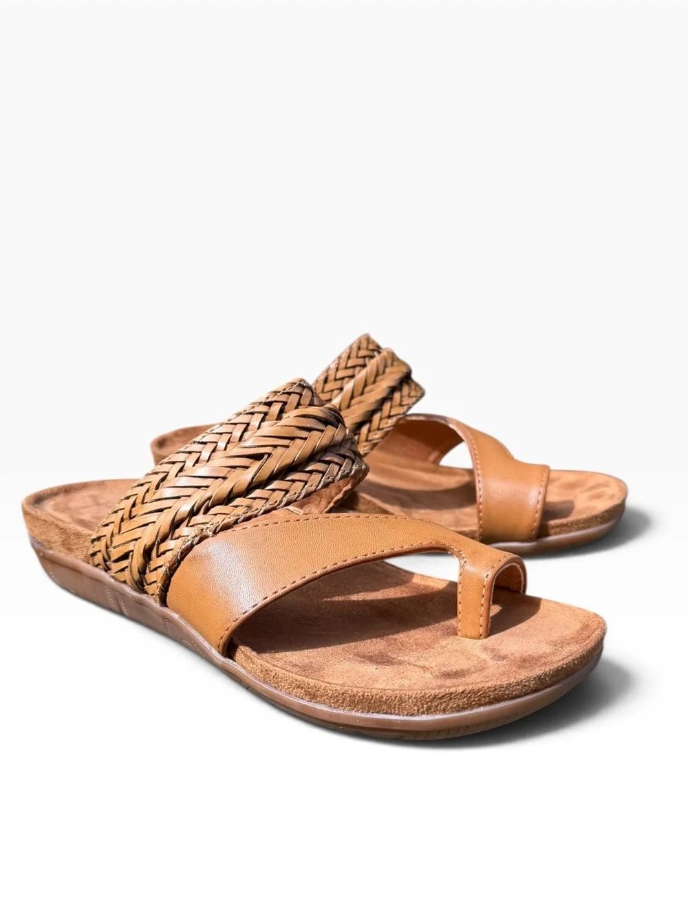 Baretraps Jonelle Tan Caramel Braided Toe Loop Wedge Slide Sandals Size 6.5